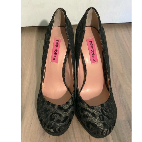 Betsey Johnson Darrlla Leopard Heels - Picture 2 of 7